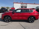 Used 2023 Mitsubishi Outlander SE image 4