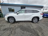 Used 2022 Toyota Highlander Platinum image 3