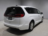 Used 2023 Chrysler Pacifica Touring-L image 2