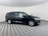 Used 2020 Chrysler Pacifica Touring-L image 2