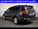 Used 2020 Chrysler Pacifica Touring-L image 6
