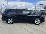 Used 2021 Toyota Highlander LE image 4