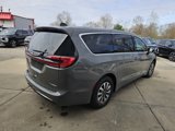 New 2025 Chrysler Pacifica Select image 5