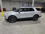 Used 2018 Ford Explorer XLT w/ Equipment Group 202A image 4