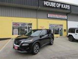 Used 2021 Nissan Rogue SV image 2