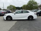 Used 2022 Toyota Camry SE image 2