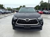 Used 2021 Toyota Highlander XLE image 2