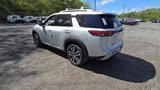 New 2025 Nissan Pathfinder Platinum image 4