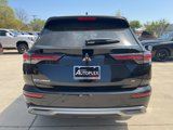New 2025 Mitsubishi Outlander SE image 2