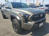 Used 2025 Toyota Tacoma TRD Off-Road image 3