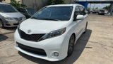 Used 2016 Toyota Sienna SE Premium image 3