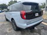 New 2025 Ford Expedition Platinum image 3