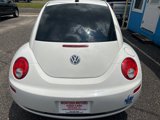 Used 2010 Volkswagen Beetle Coupe image 4