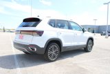 New 2025 Volkswagen Taos SE image 3