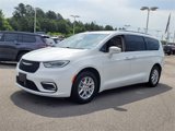 Used 2021 Chrysler Pacifica Touring-L image 3