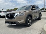 New 2025 Nissan Pathfinder Platinum image 2