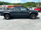 Used 2024 Toyota Tacoma Trailhunter image 4