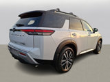 New 2025 Nissan Pathfinder Platinum image 4