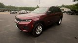 Used 2025 Jeep Grand Cherokee Laredo X w/ Luxury Tech Group I image 5