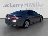 Used 2020 Toyota Camry LE image 5