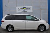 Used 2017 Toyota Sienna XLE image 2