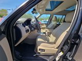 Used 2015 Land Rover LR4 HSE image 3