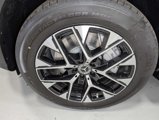 New 2025 Mercedes-Benz GLC 350e 4MATIC image 3