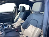 Certified 2023 Porsche Cayenne Platinum Edition image 5