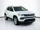 Used 2024 Jeep Compass Latitude image 3