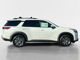 New 2025 Nissan Pathfinder SV image 6