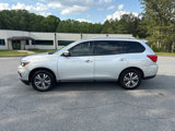 Used 2019 Nissan Pathfinder SV image 3