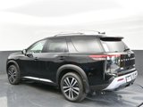 New 2025 Nissan Pathfinder Platinum image 3