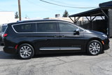 Used 2021 Chrysler Pacifica Pinnacle image 3