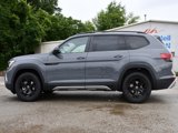 New 2025 Volkswagen Atlas Peak Edition SE image 4