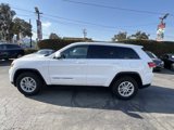Used 2020 Jeep Grand Cherokee Laredo image 3