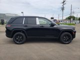 New 2025 Jeep Grand Cherokee Altitude image 2