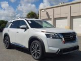 New 2025 Nissan Pathfinder Platinum image 2