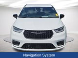Used 2024 Chrysler Pacifica Select image 2