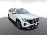 Used 2024 Volkswagen Atlas SE image 3