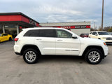 Used 2021 Jeep Grand Cherokee Laredo image 2
