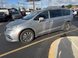 Certified 2021 Chrysler Pacifica Touring-L image 3