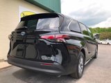 Used 2022 Toyota Sienna XLE image 6