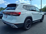New 2025 Volkswagen Atlas Peak Edition SE image 4