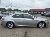 Used 2018 Toyota Camry L image 6