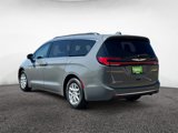 Used 2022 Chrysler Pacifica Touring-L image 4
