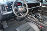 Used 2025 Porsche Cayenne Coupe image 4