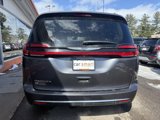 Used 2022 Chrysler Pacifica Touring-L image 6