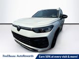 New 2025 Volkswagen Tiguan SE R-Line image 3