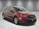 Used 2023 Chrysler Pacifica Touring-L image 2