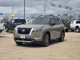 New 2025 Nissan Pathfinder Platinum image 2
